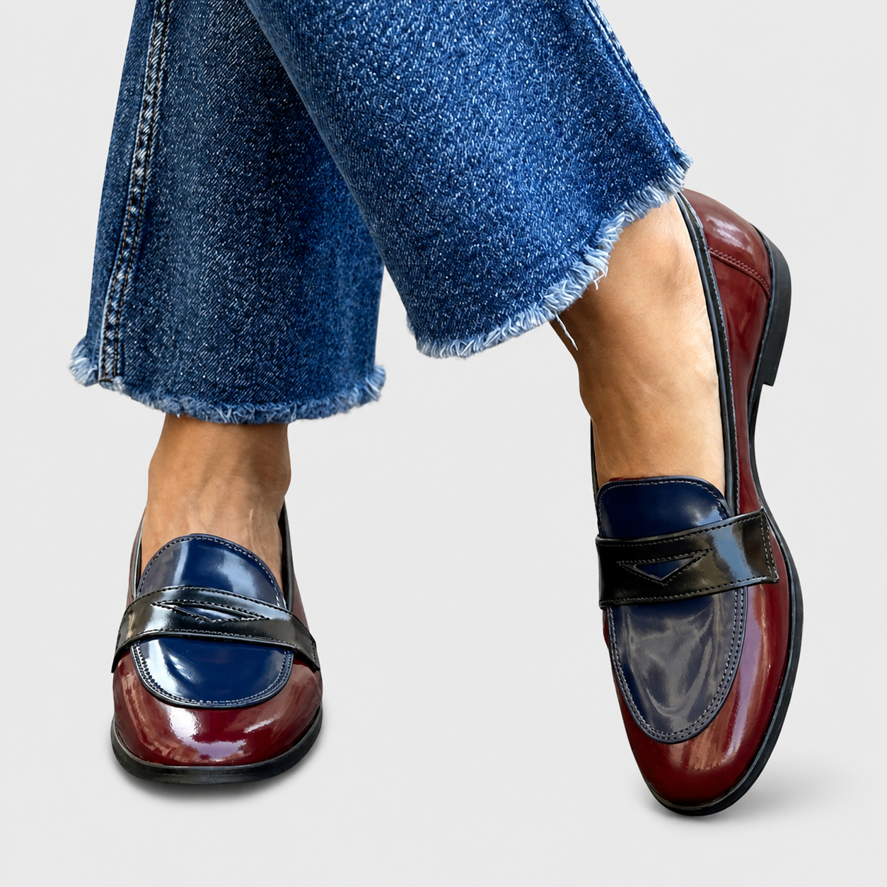 Claudia™ | Mocasines con detalles en contraste
