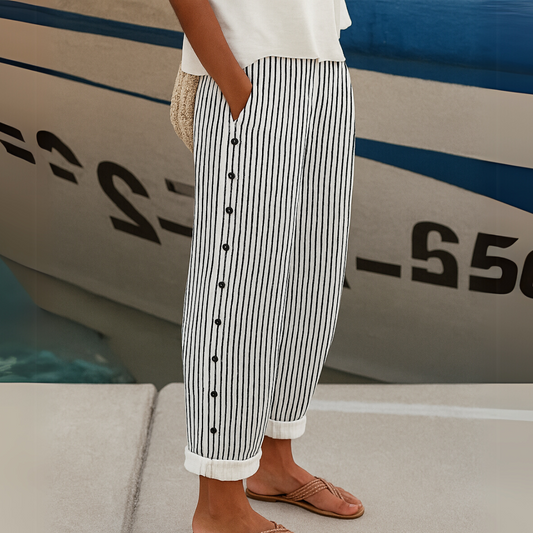 Caitlin | Stijlvolle Gestreepte Broek met Knopen