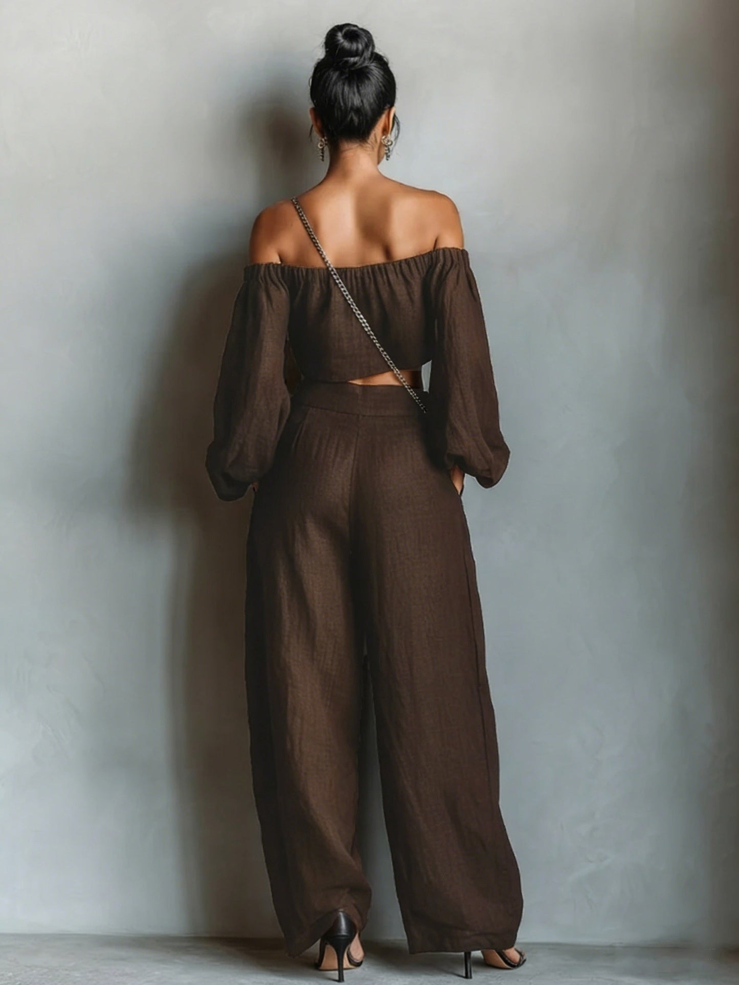 Tiana || Conjunto con escote hombros descubiertos y pantalón ancho