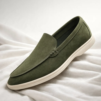 Elegantes mocasines de ante