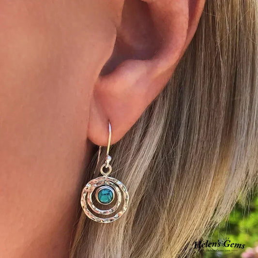 Saturno™ | Pendientes boho en turquesa y dorado