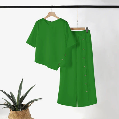 Conjunto casual elegante con top asimétrico y pantalón de corte amplio